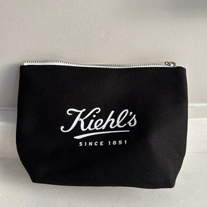 ADD-ON Brand new Kiehl’s travel make up bag